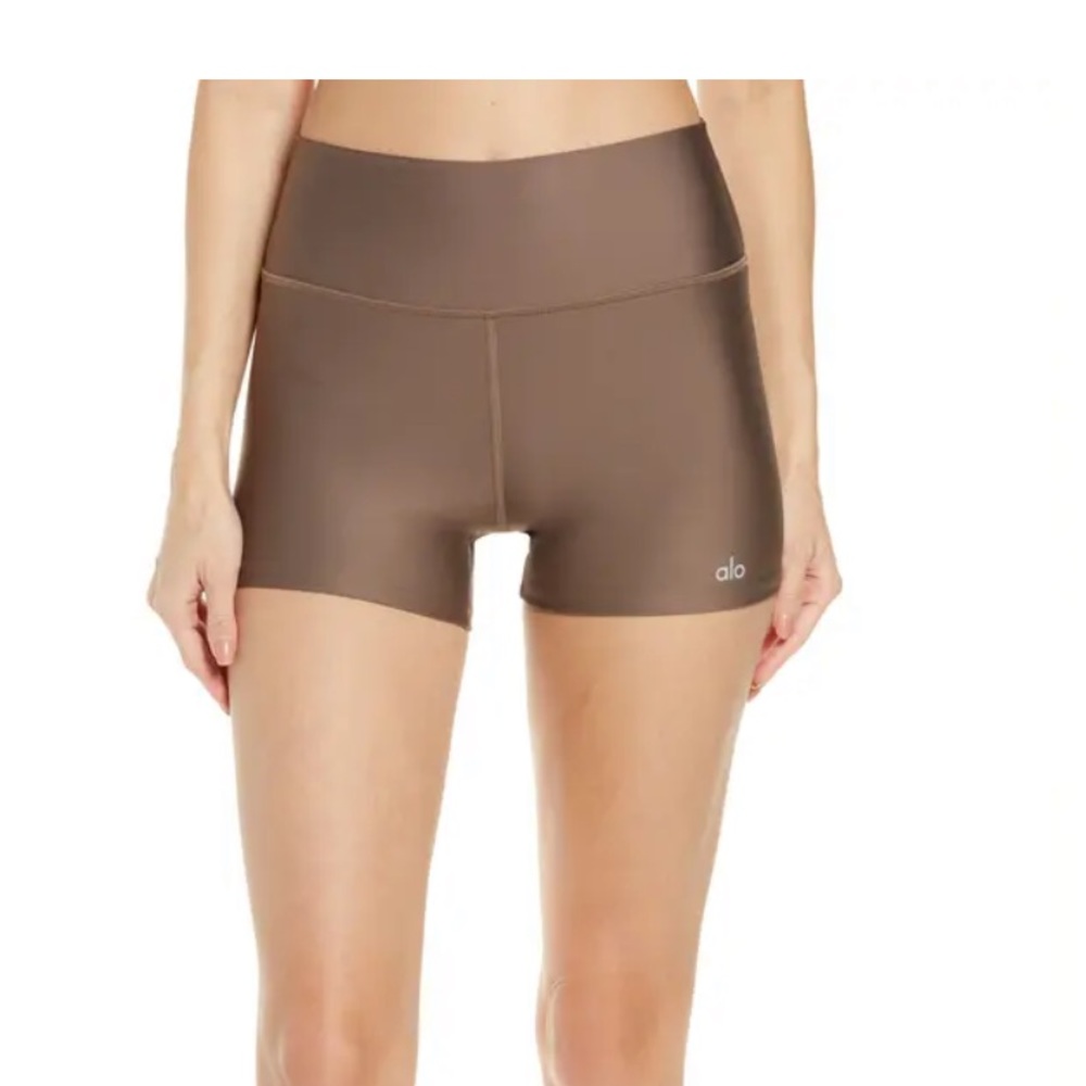 Alo Airlift Shorts - Gold - Size S